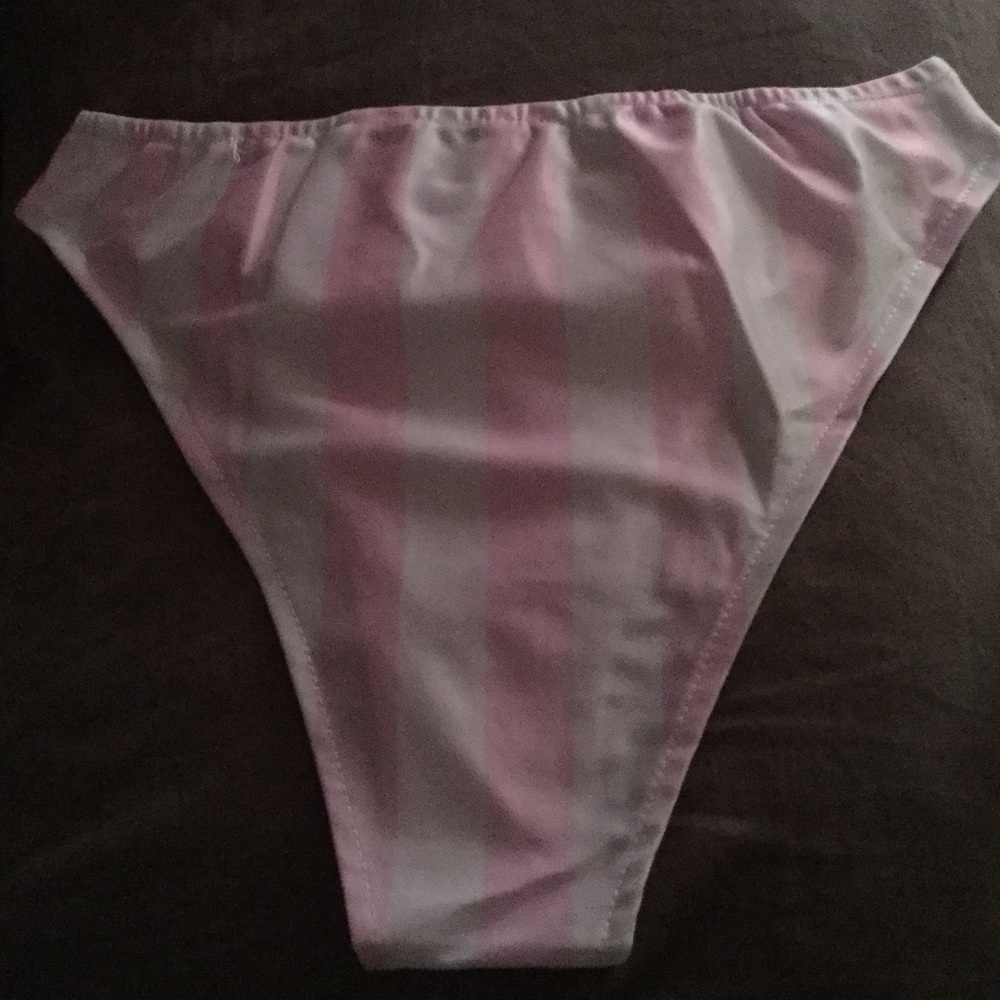🆕Pink & White bikini.🌸SOLD OUT🌸🌸 then gifted🌸 - Picture 6 of 7
